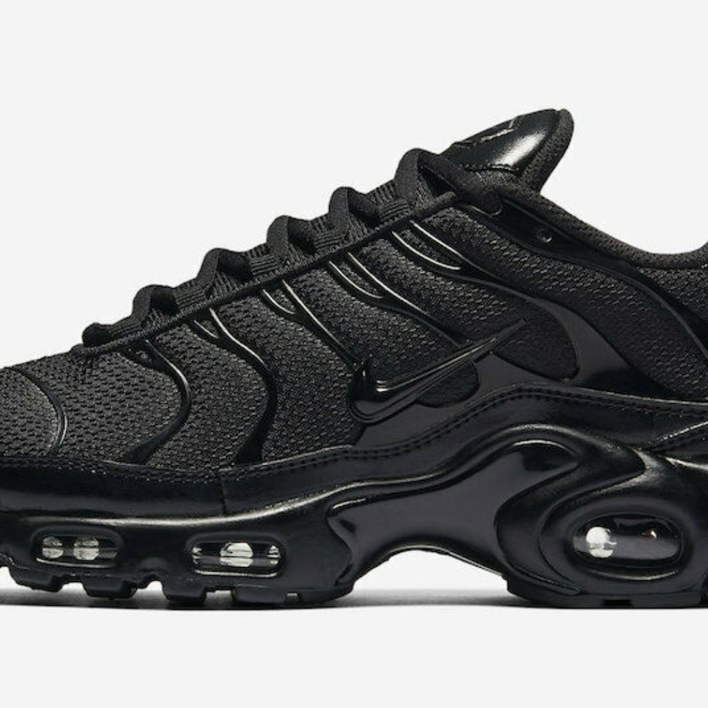 NIKE AIR MAX PLUS "TRIPLE BLACK" Running - Picture 6 of 11